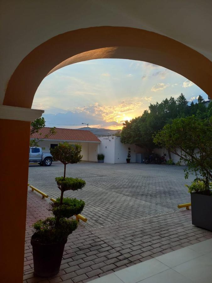 Casa Blanca Hotel Jalpan Ngoại thất bức ảnh